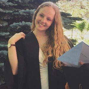 Meet your Posher, Olivia